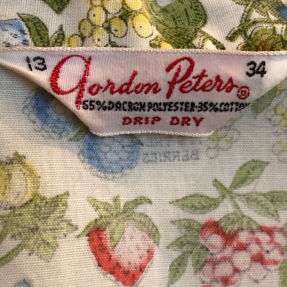 Cream Sleeveless Blouse with Peter Pan Collar fruit print vintage - Picture 5 of 8